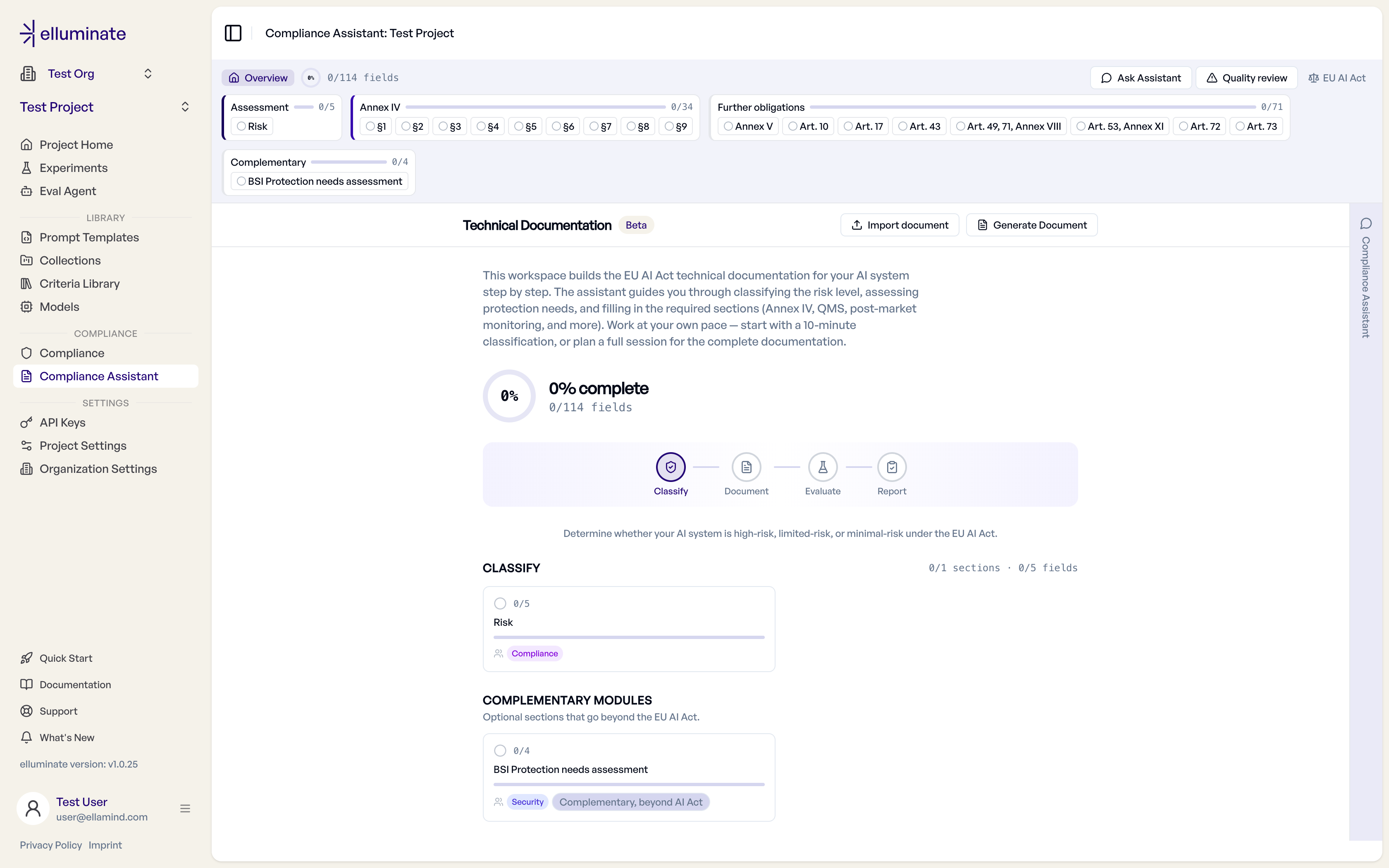 Die Übersicht des Assistenten – ein als Beta gekennzeichneter Arbeitsbereich für die technische Dokumentation mit Fortschrittsanzeige über die Anhang-IV-Abschnitte und verwandte Pflichten. Echte Produktaufnahme, synthetische Testdaten.